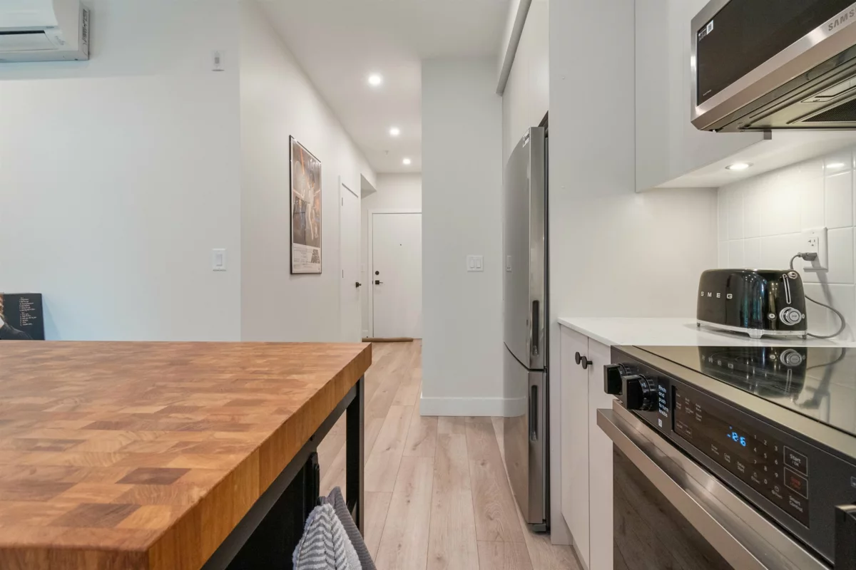 Kitchen Photo of 103 45511 Campus Drive, Chilliwack, BC