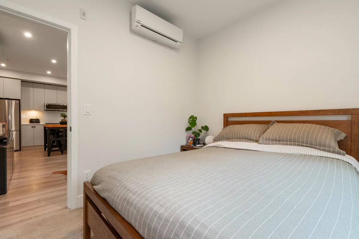 Walk-In Closet Photo of 103 45511 Campus Drive, Chilliwack, BC