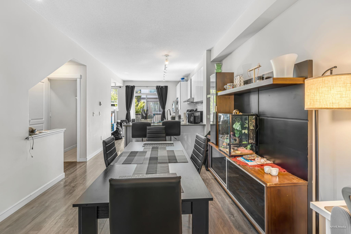 Breakfast Nook Photo of 94 30930 Westridge Place, Abbotsford, BC