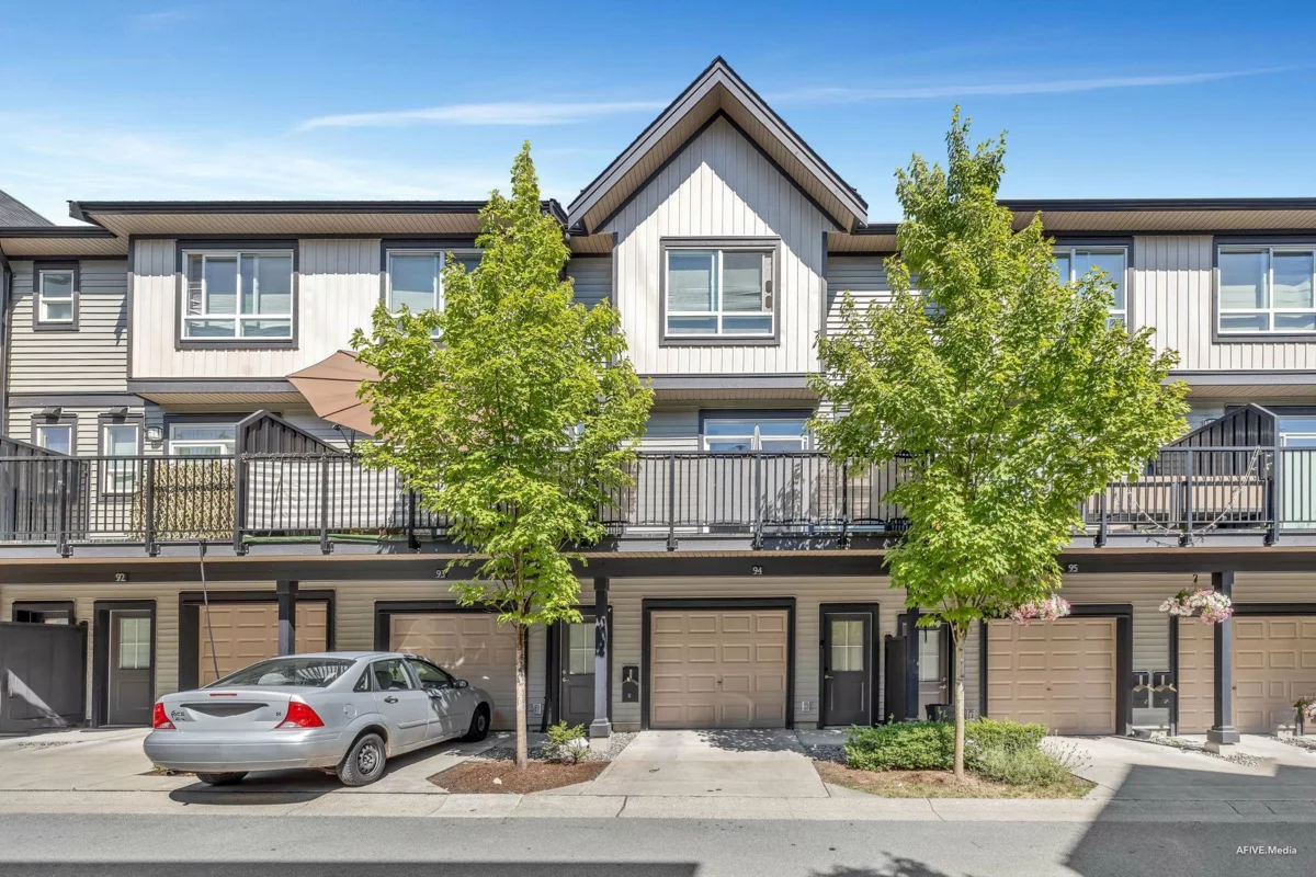 Kitchen Photo of 94 30930 Westridge Place, Abbotsford, BC