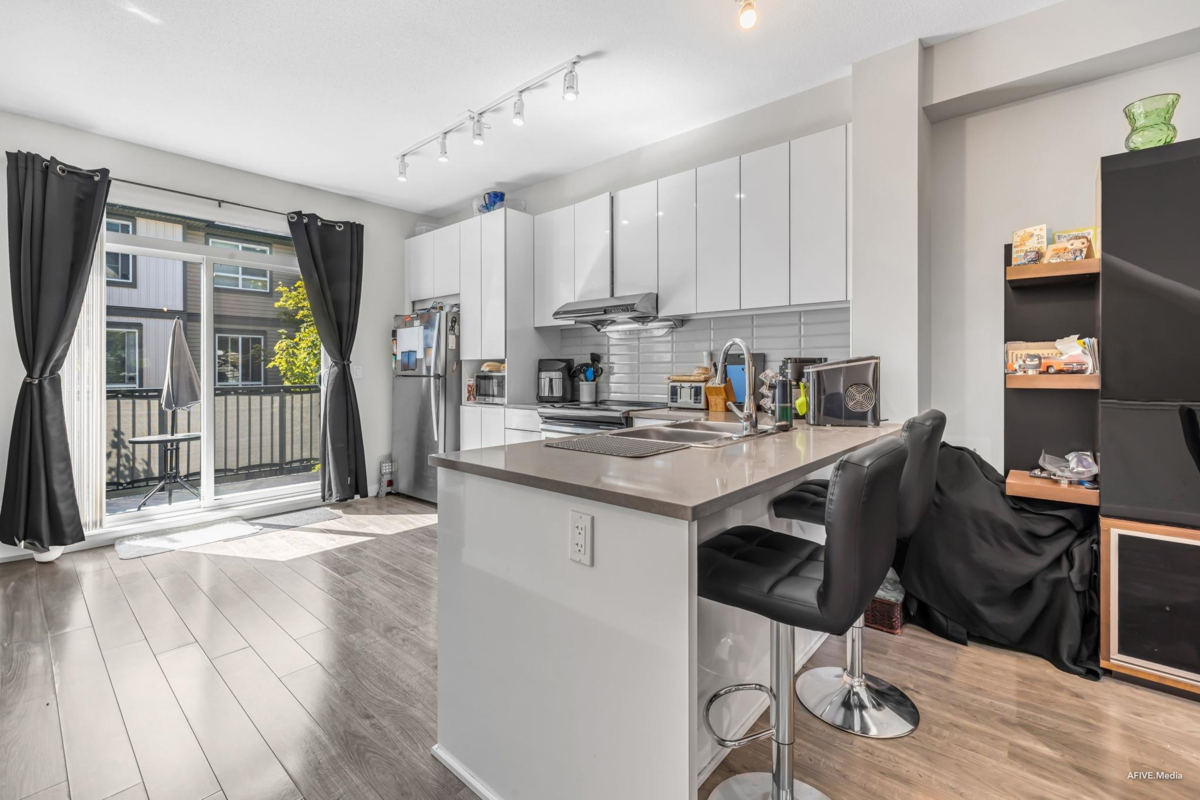 Primary Bedroom Photo of 94 30930 Westridge Place, Abbotsford, BC