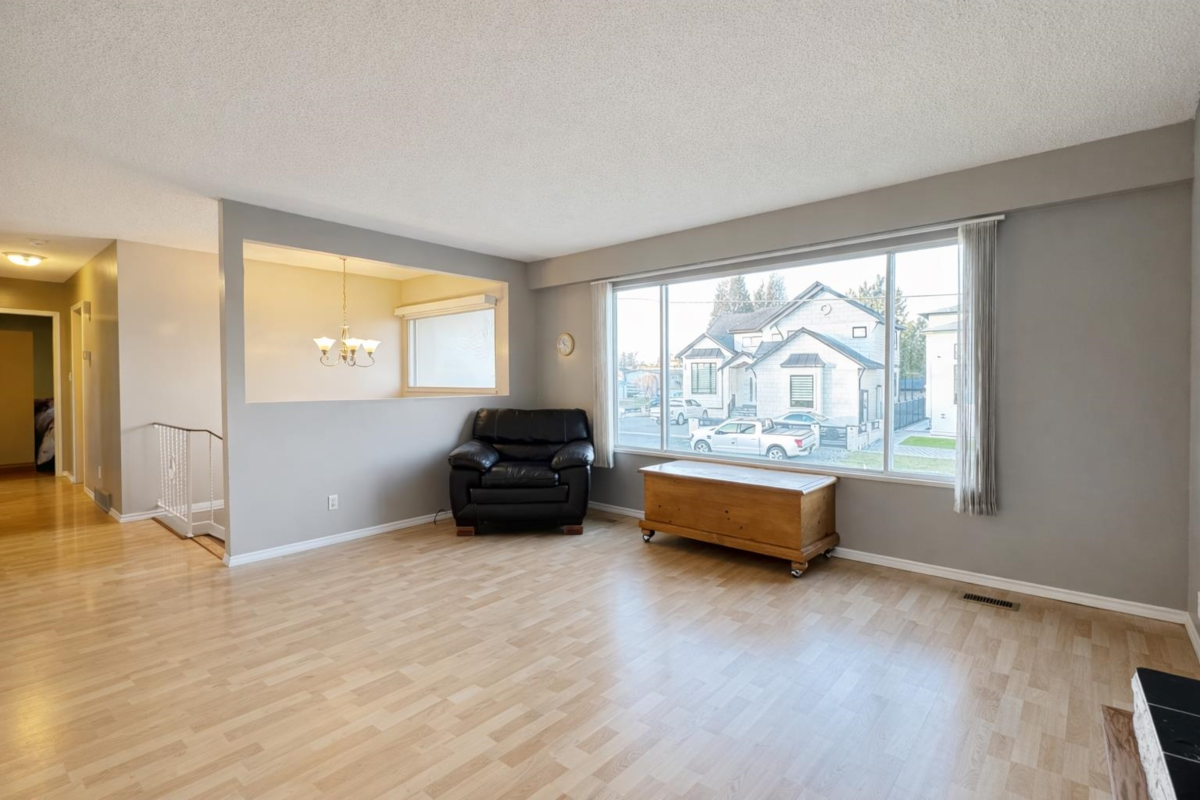 Bedroom 2 Photo of 32052 Melmar Avenue, Abbotsford, BC