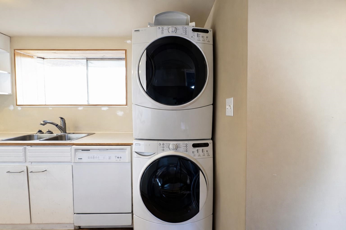 Front Yard Photo of 32052 Melmar Avenue, Abbotsford, BC