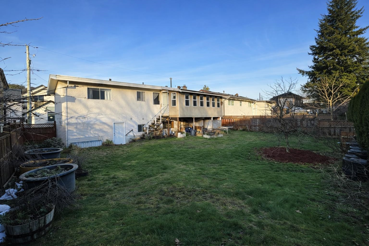 Pantry Photo of 32052 Melmar Avenue, Abbotsford, BC