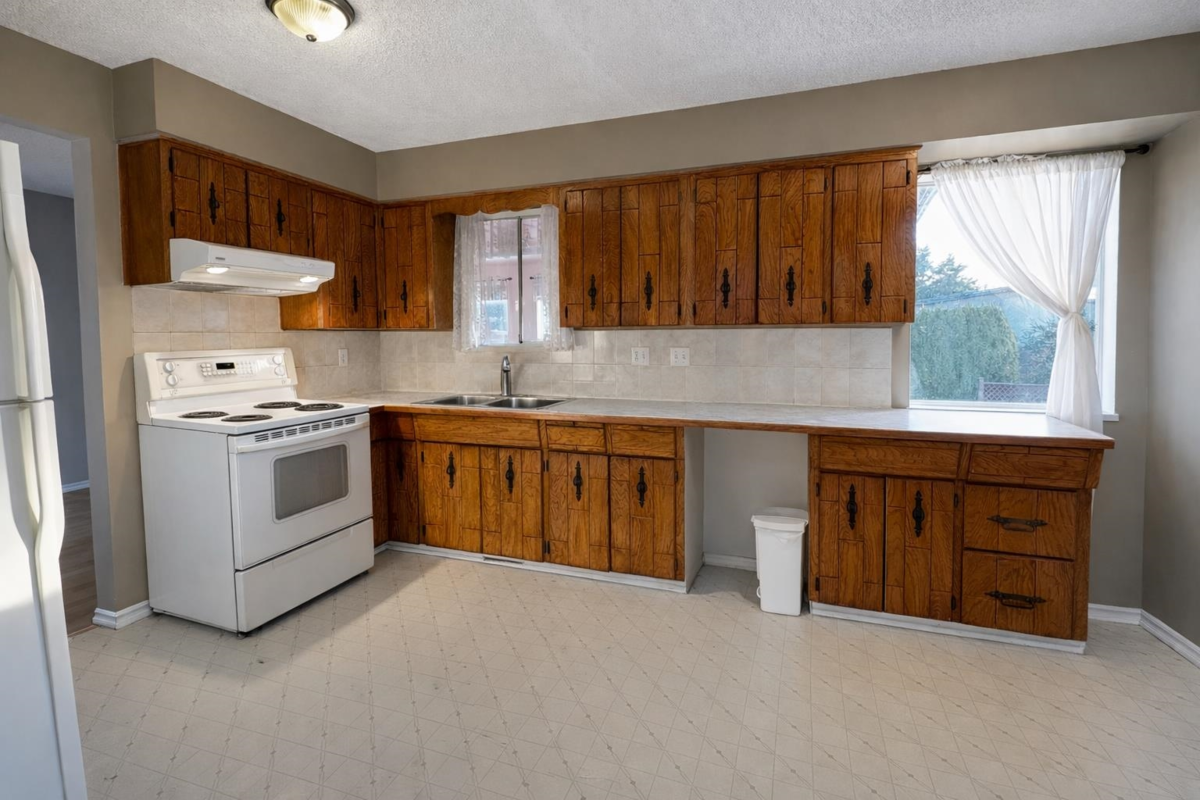Powder Room Photo of 32052 Melmar Avenue, Abbotsford, BC