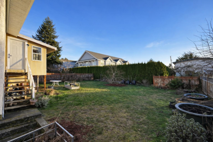 Breakfast Nook Photo of 32052 Melmar Avenue, Abbotsford, BC