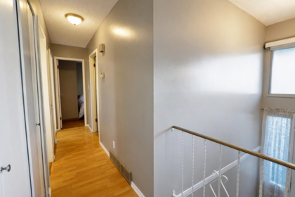 Primary Bathroom Photo of 32052 Melmar Avenue, Abbotsford, BC