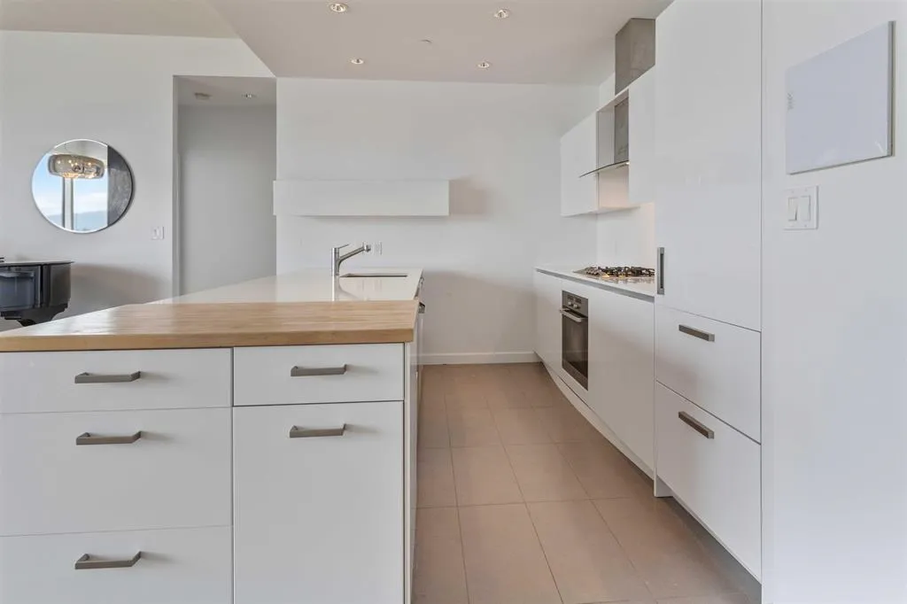 Dining Area Photo of 1202 5199 Brighouse Way, Richmond, BC