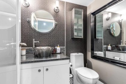 Entry Foyer Photo of 404 549 Columbia Street, New Westminster, BC