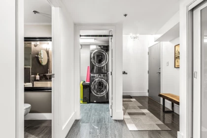 Hallway Photo of 404 549 Columbia Street, New Westminster, BC
