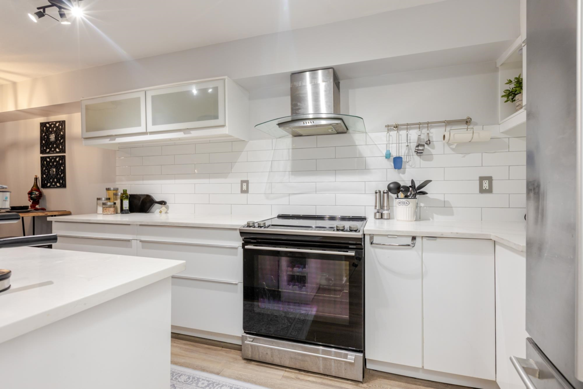 Office / Den Photo of 105 15621 Marine Drive, White Rock, BC