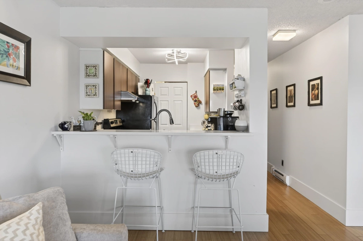 Basement Recreation Room Photo of 803 1833 Frances Street, Vancouver, BC