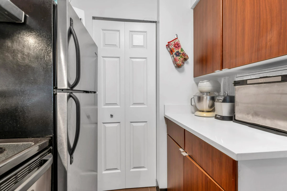 Garage Interior Photo of 803 1833 Frances Street, Vancouver, BC