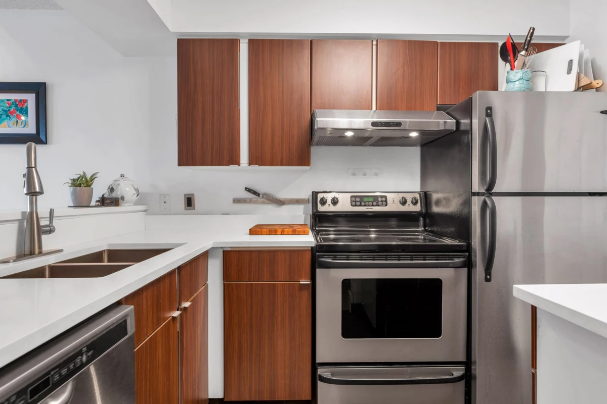 Staircase Photo of 803 1833 Frances Street, Vancouver, BC