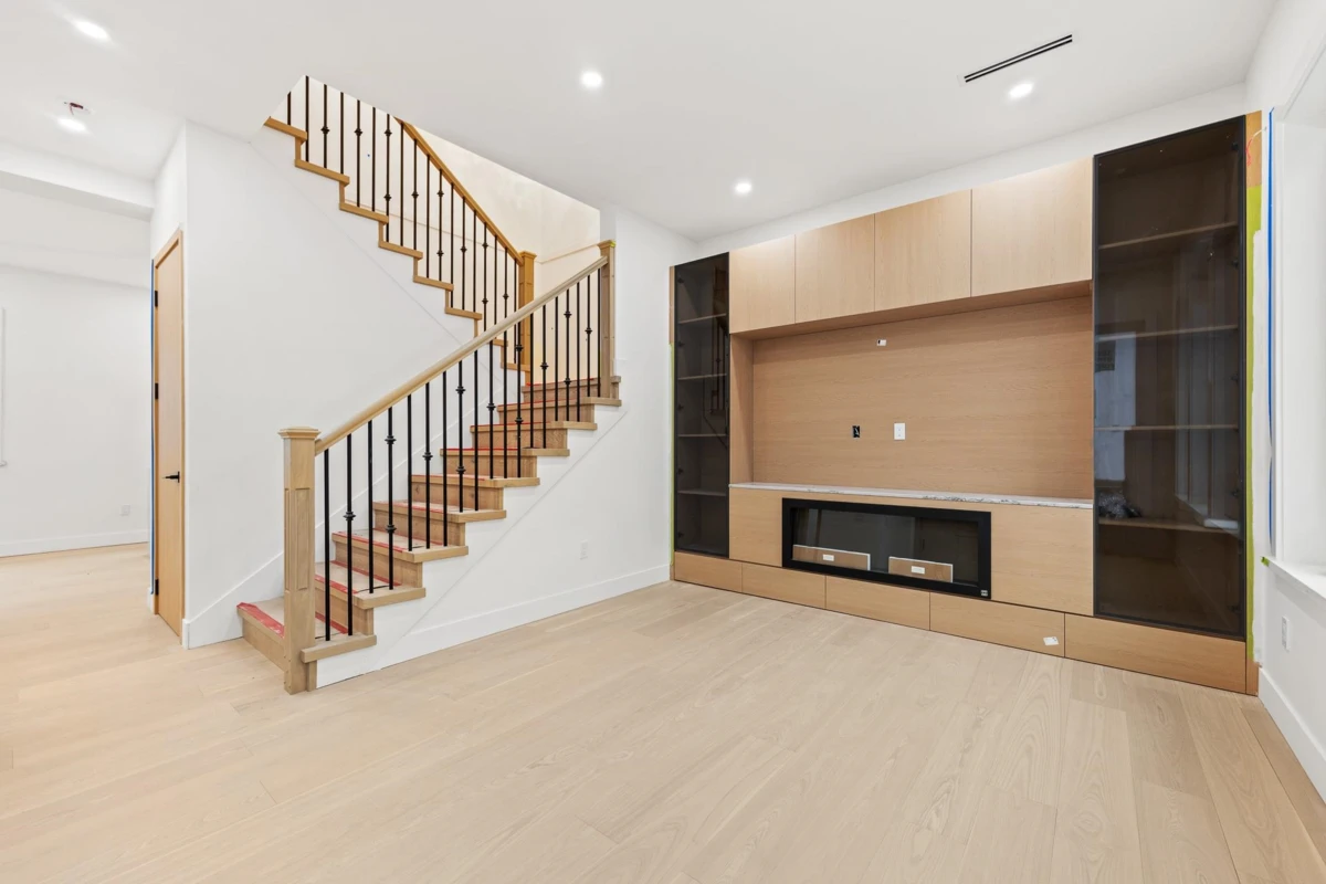 Family Room Photo of 3 5115 Buxton Street, Burnaby, BC
