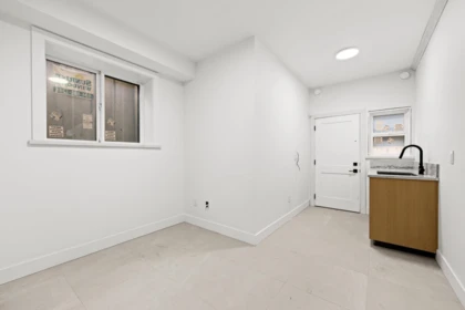 Hallway Photo of 3 5115 Buxton Street, Burnaby, BC