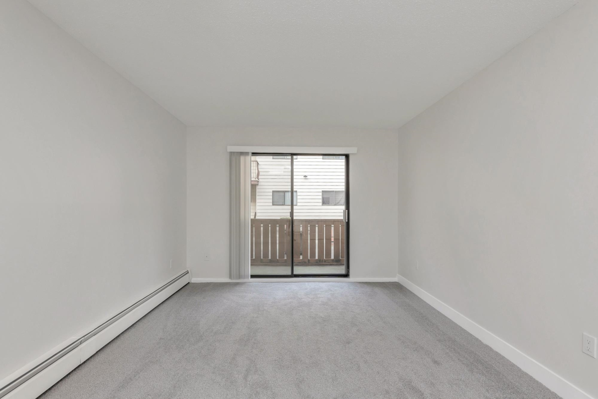 Guest Bathroom Photo of 105 45749 Spadina Avenue, Chilliwack, BC