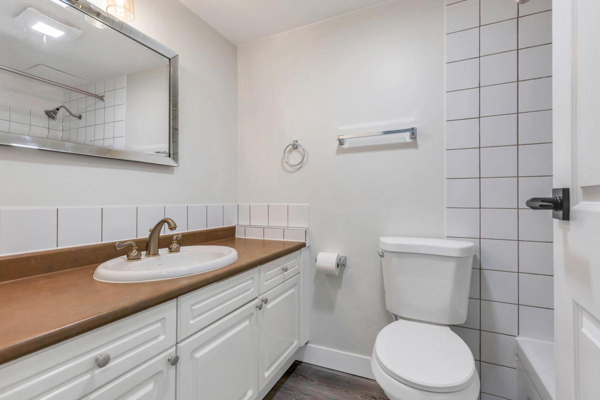 Laundry Room Photo of 105 45749 Spadina Avenue, Chilliwack, BC