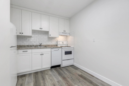 Kitchen Island Photo of 105 45749 Spadina Avenue, Chilliwack, BC