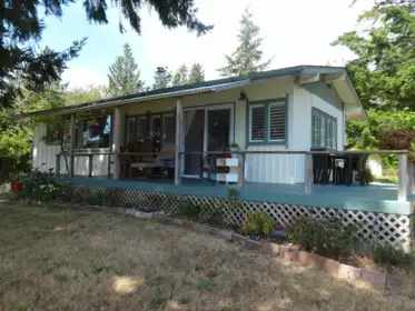 Dining Area Photo of 13173 Sexw'amin Street, Garden Bay, BC