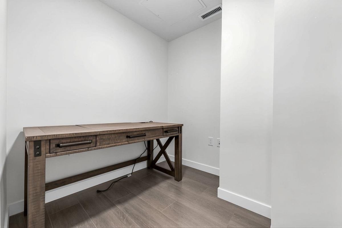 Bedroom 3 Photo of 405 618 Carnarvon Street, New Westminster, BC