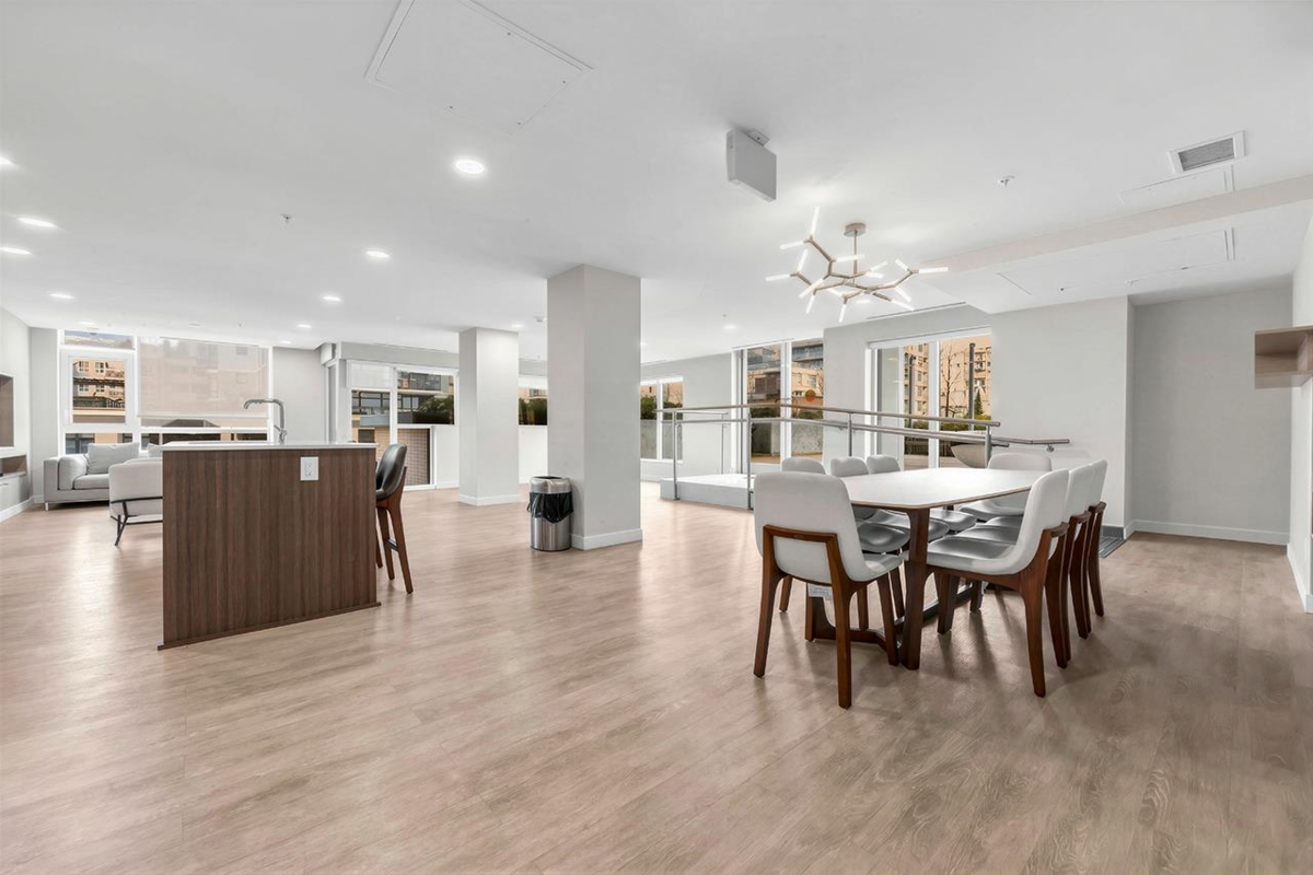 Hallway Photo of 405 618 Carnarvon Street, New Westminster, BC