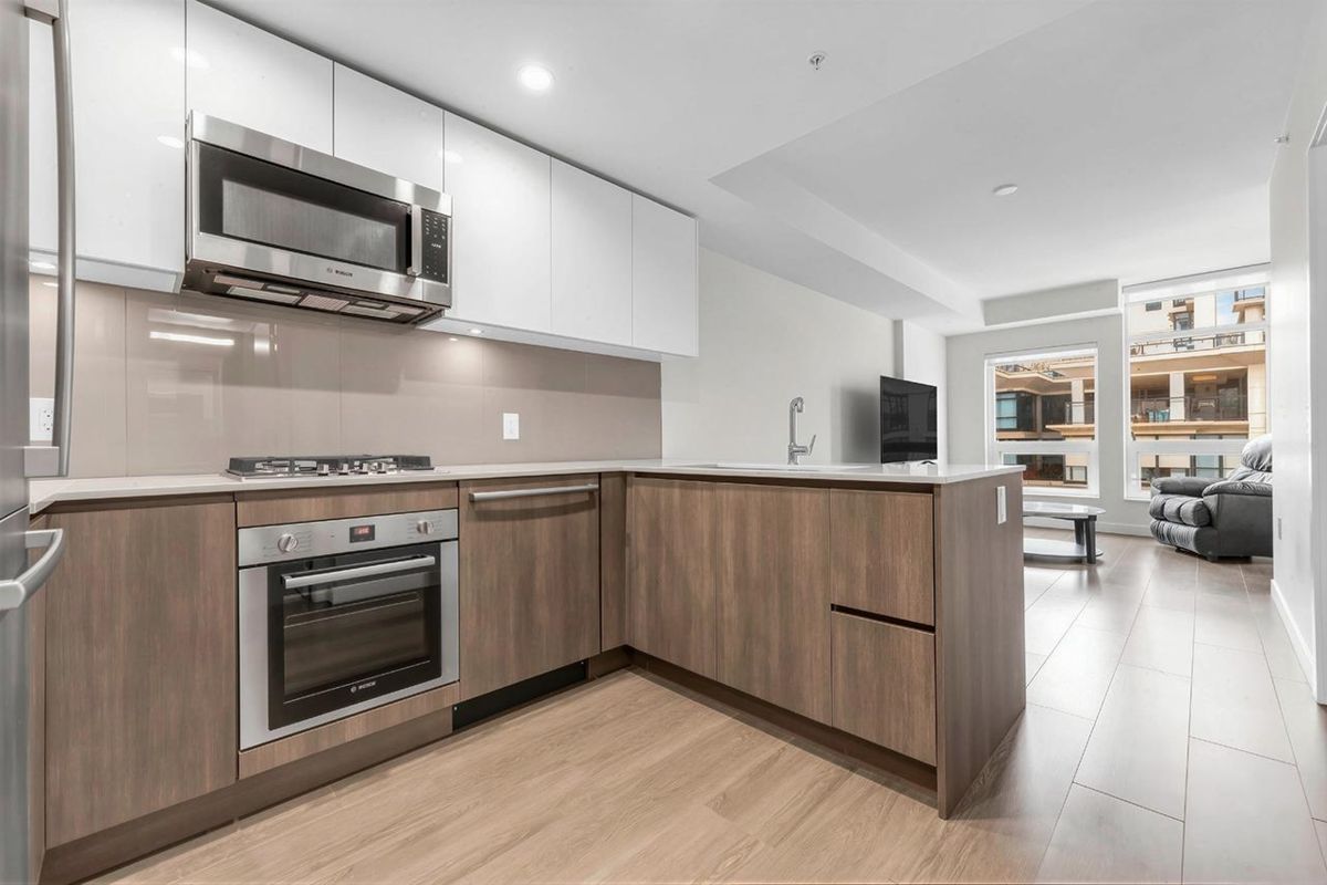 Kitchen Photo of 405 618 Carnarvon Street, New Westminster, BC