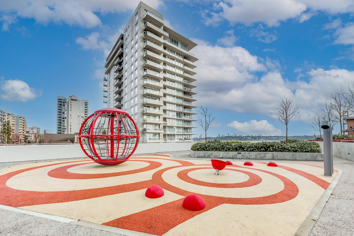 Outdoor Patio Photo of 405 618 Carnarvon Street, New Westminster, BC