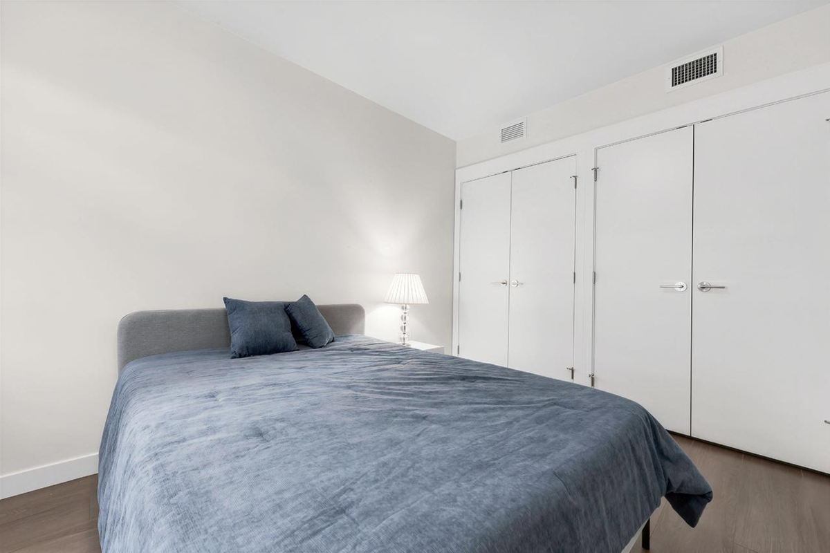 Primary Bathroom Photo of 405 618 Carnarvon Street, New Westminster, BC