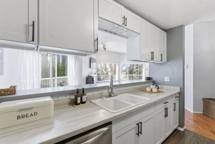 Kitchen Island Photo of 316 1755 Salton Road, Abbotsford, BC