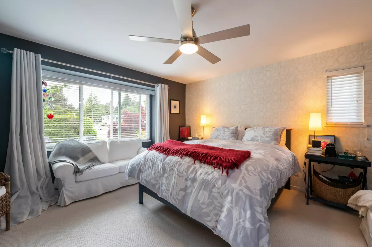 Basement Recreation Room Photo of 1452 Stevens Street, White Rock, BC