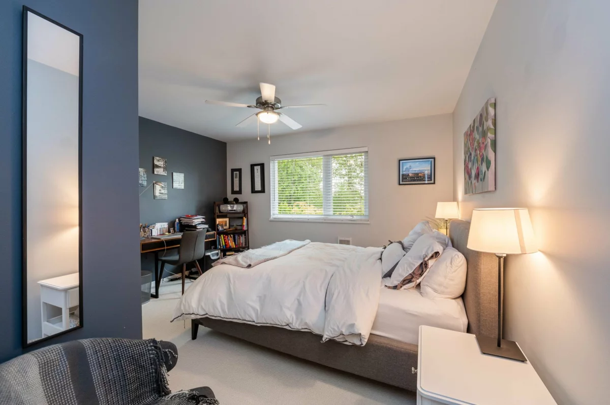 Entry Foyer Photo of 1452 Stevens Street, White Rock, BC
