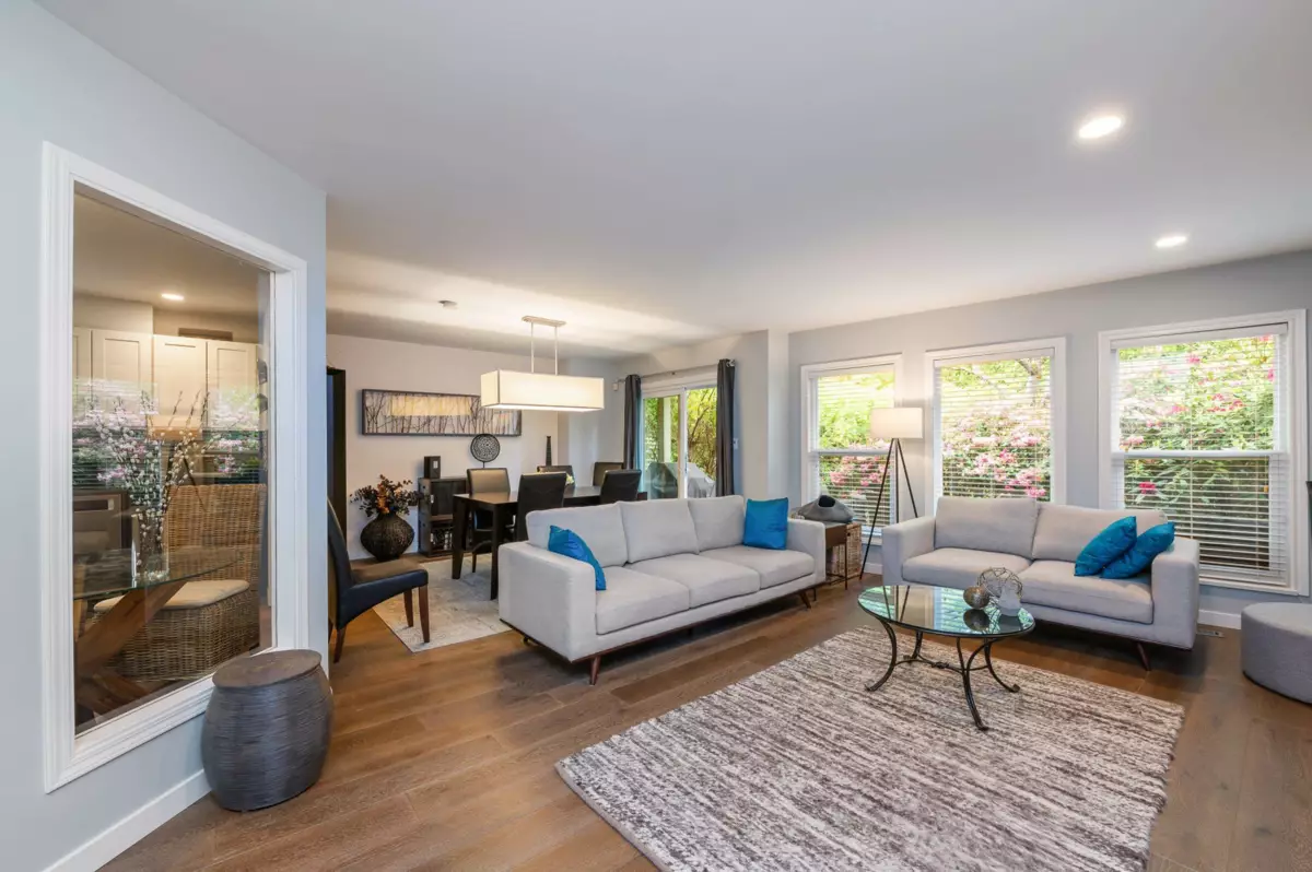 Guest Bathroom Photo of 1452 Stevens Street, White Rock, BC