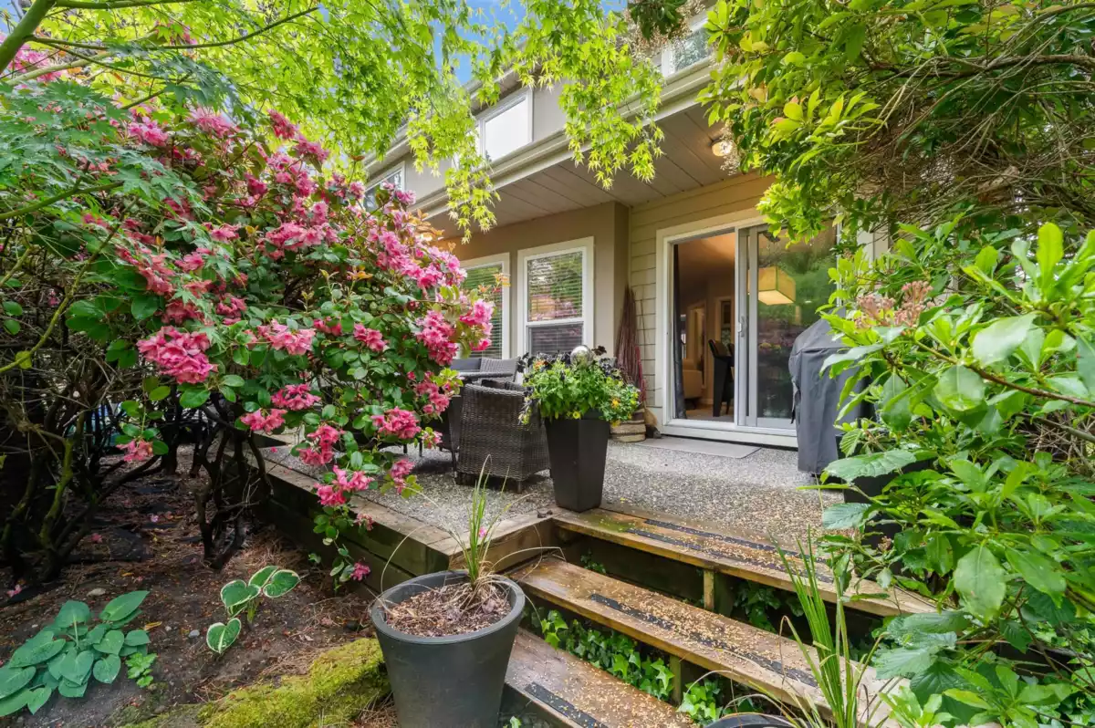 Outdoor Kitchen Photo of 1452 Stevens Street, White Rock, BC