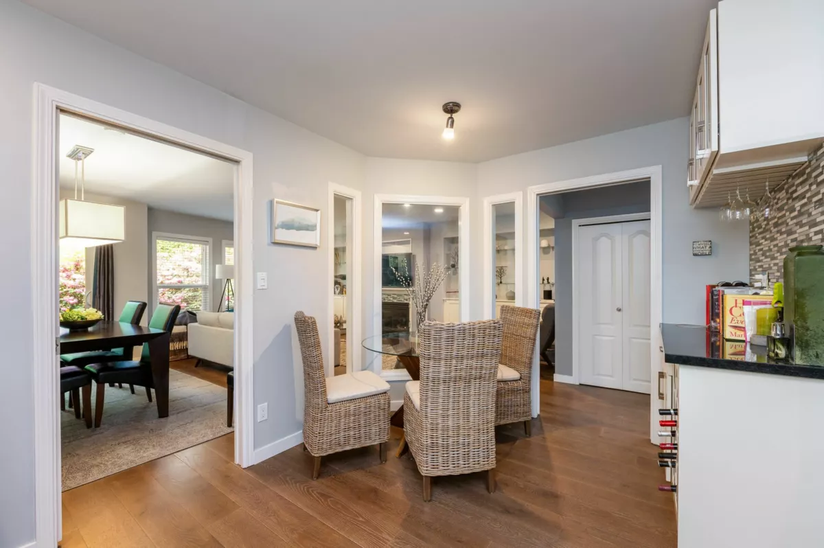 Walk-In Closet Photo of 1452 Stevens Street, White Rock, BC