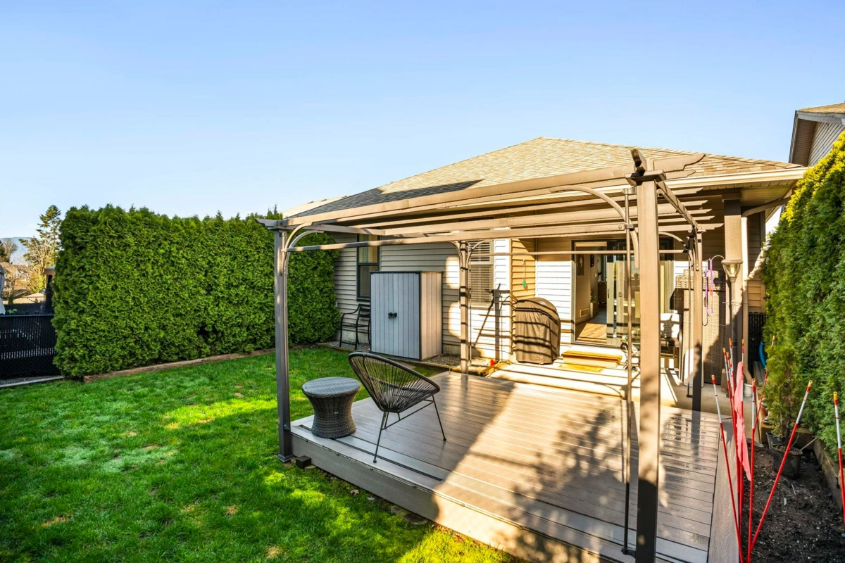 Front Yard Photo of 46674 Uplands Road, Chilliwack, BC