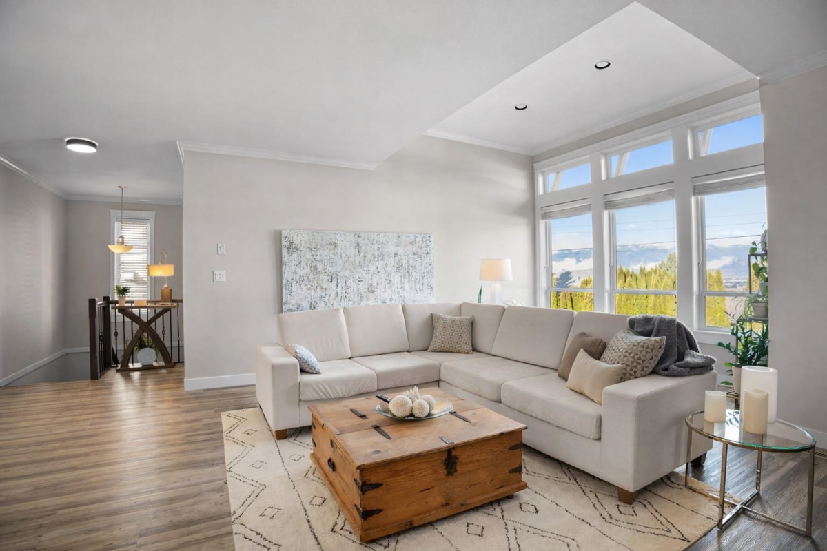 Kitchen Island Photo of 46674 Uplands Road, Chilliwack, BC