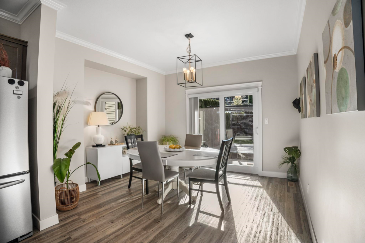 Primary Bathroom Photo of 46674 Uplands Road, Chilliwack, BC