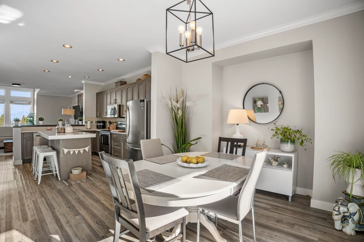 Walk-In Closet Photo of 46674 Uplands Road, Chilliwack, BC