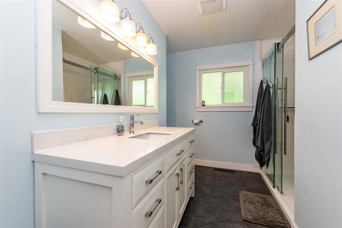 Basement Recreation Room Photo of 9660 Young Road, Chilliwack, BC