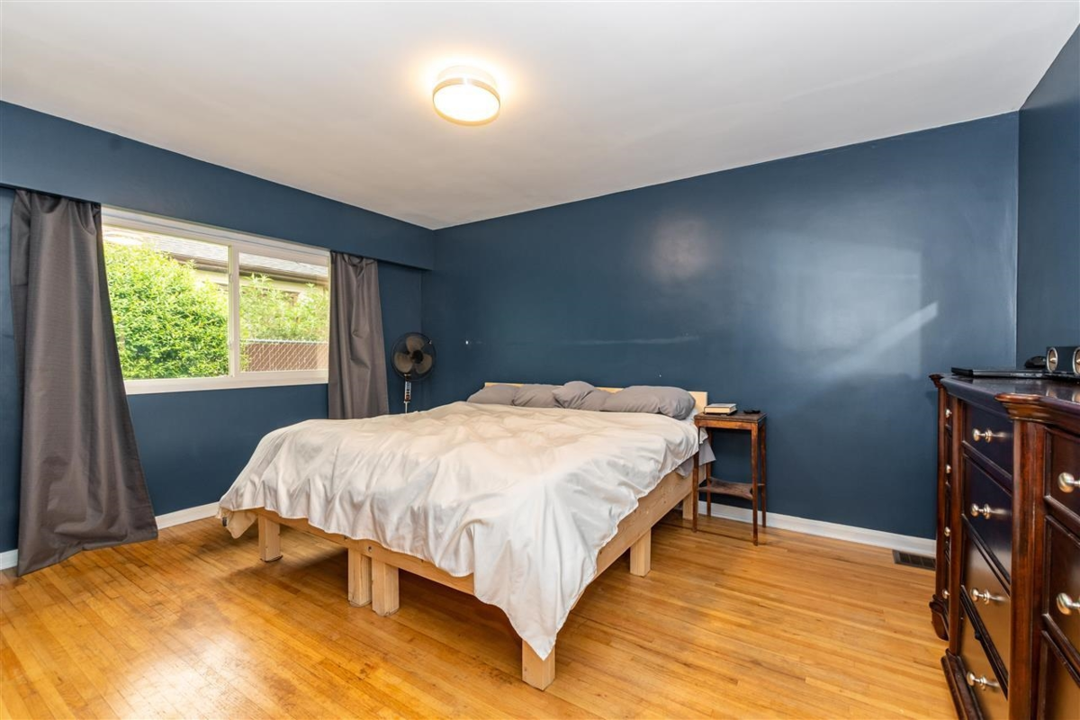 Guest Bathroom Photo of 9660 Young Road, Chilliwack, BC