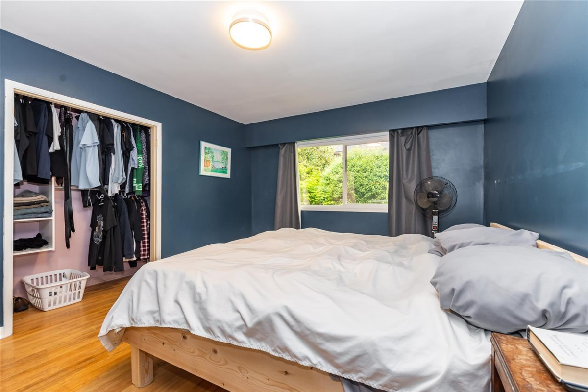 Powder Room Photo of 9660 Young Road, Chilliwack, BC