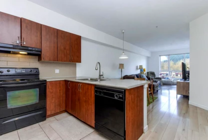 Kitchen Photo of 327 40437 Tantalus Road, Squamish, BC
