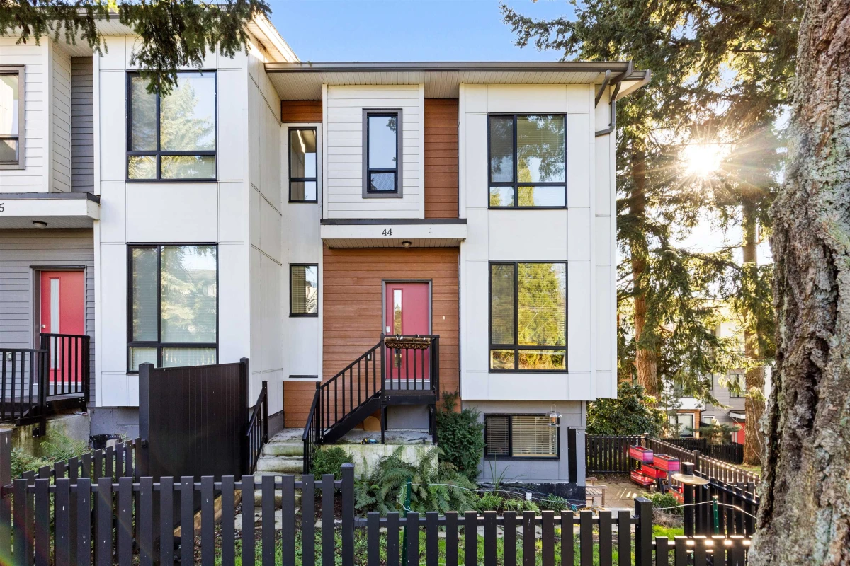 Exterior Front Photo of 44 16433 19 Avenue, Surrey, BC