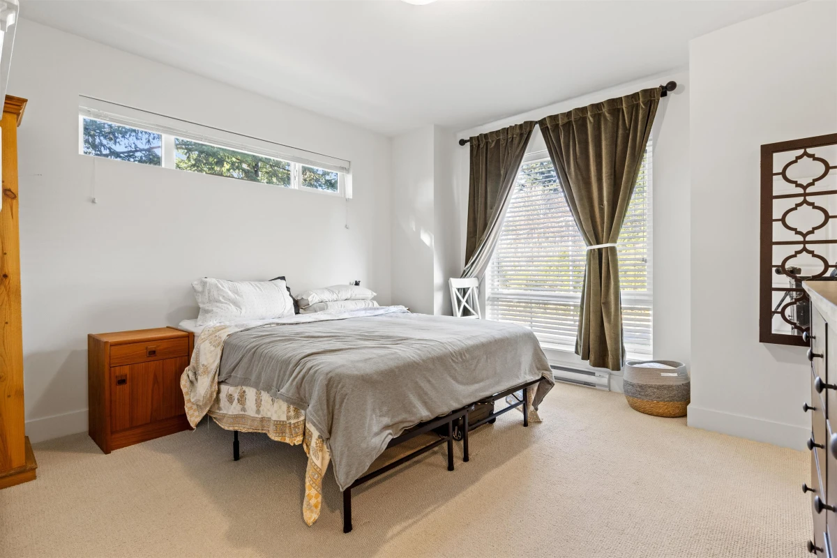 Powder Room Photo of 44 16433 19 Avenue, Surrey, BC