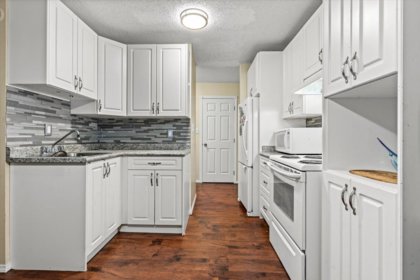 Kitchen Island Photo of 109 9175 Mary Street, Chilliwack, BC
