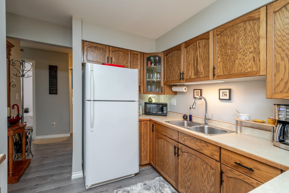 Kitchen Photo of 103 11578 225 Street, Maple Ridge, BC