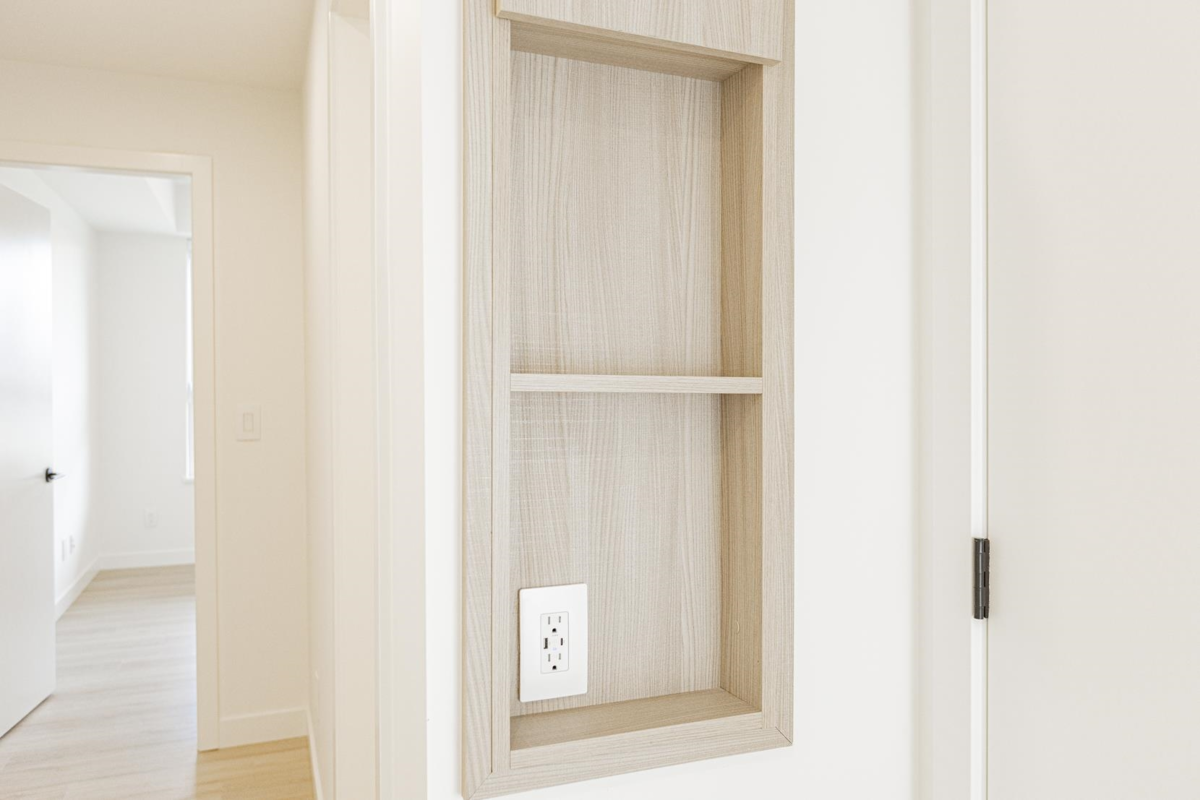 Entry Foyer Photo of 409 623 Kemsley Avenue, Coquitlam, BC