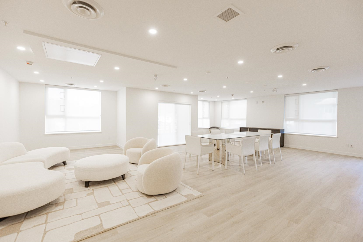 Hallway Photo of 409 623 Kemsley Avenue, Coquitlam, BC