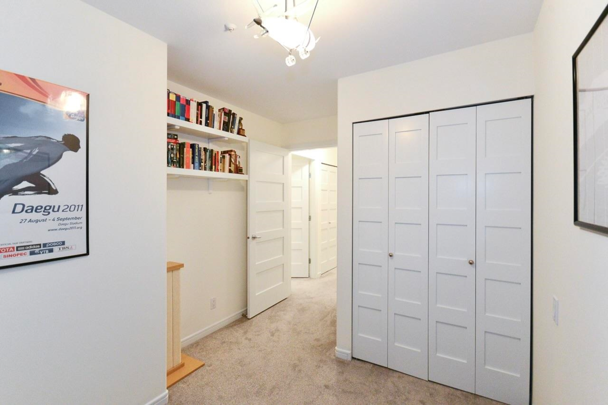 Powder Room Photo of 104 2688 Vine Street, Vancouver, BC